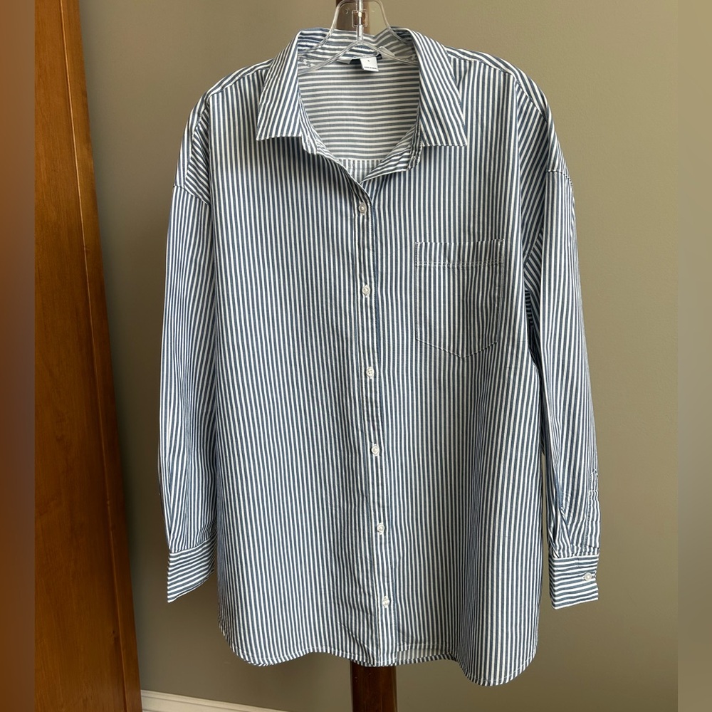 Old Navy Blue and White Striped Button-Down Shirt